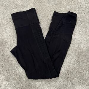 Athleta Women's Ankle Length Black Legging with Pockets‎ Size XS